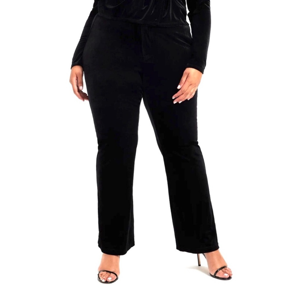 Good American Plus Size Wide Leg Velvet Trousers